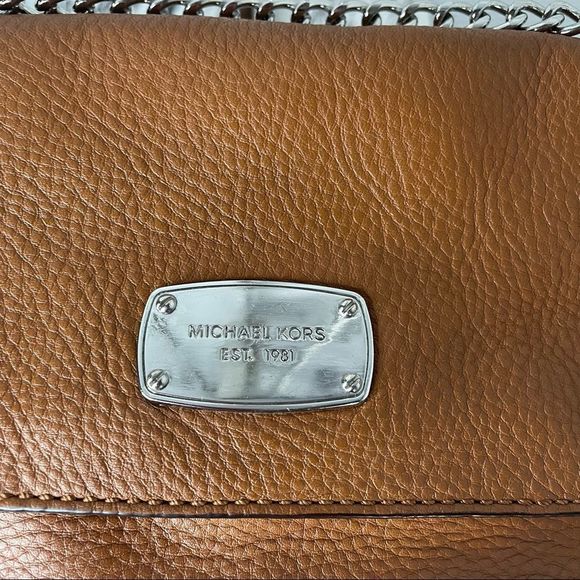 Michael Kors Chain Brown Crossbody Shoulder Bag - Picture 4 of 11